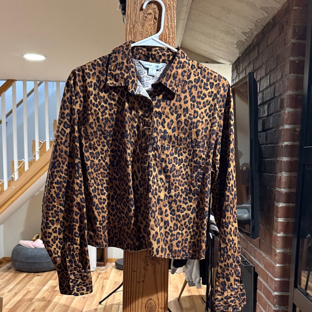 Old Navy Brown Leopard Print Cropped Shirt (100% Cotton)